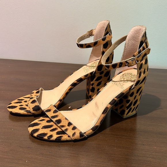 Vince Camuto Leopard Print Heel 8.5 - Picture 3 of 7
